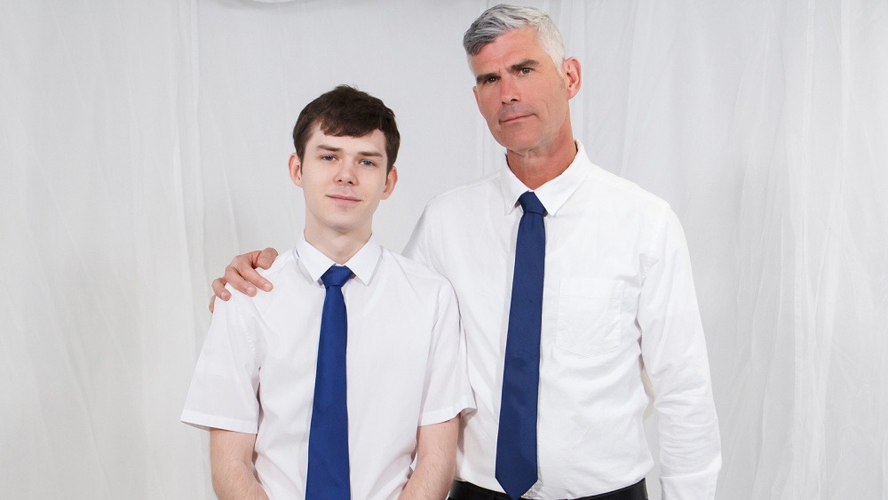 MB OurLittleSecret DakotaLovell PresidentOaks