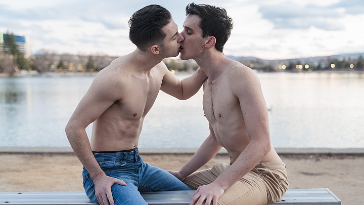 CF Archer Feeds Chris