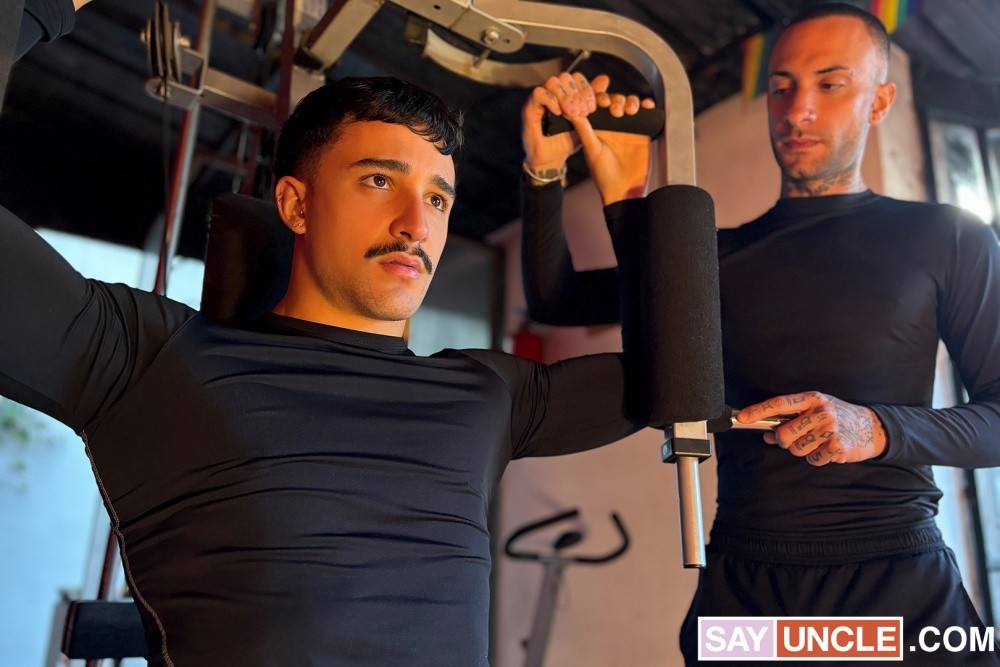 LL PairofHunksWorkOuttheirDicksTogether DragonRojo ArgentinoXXL