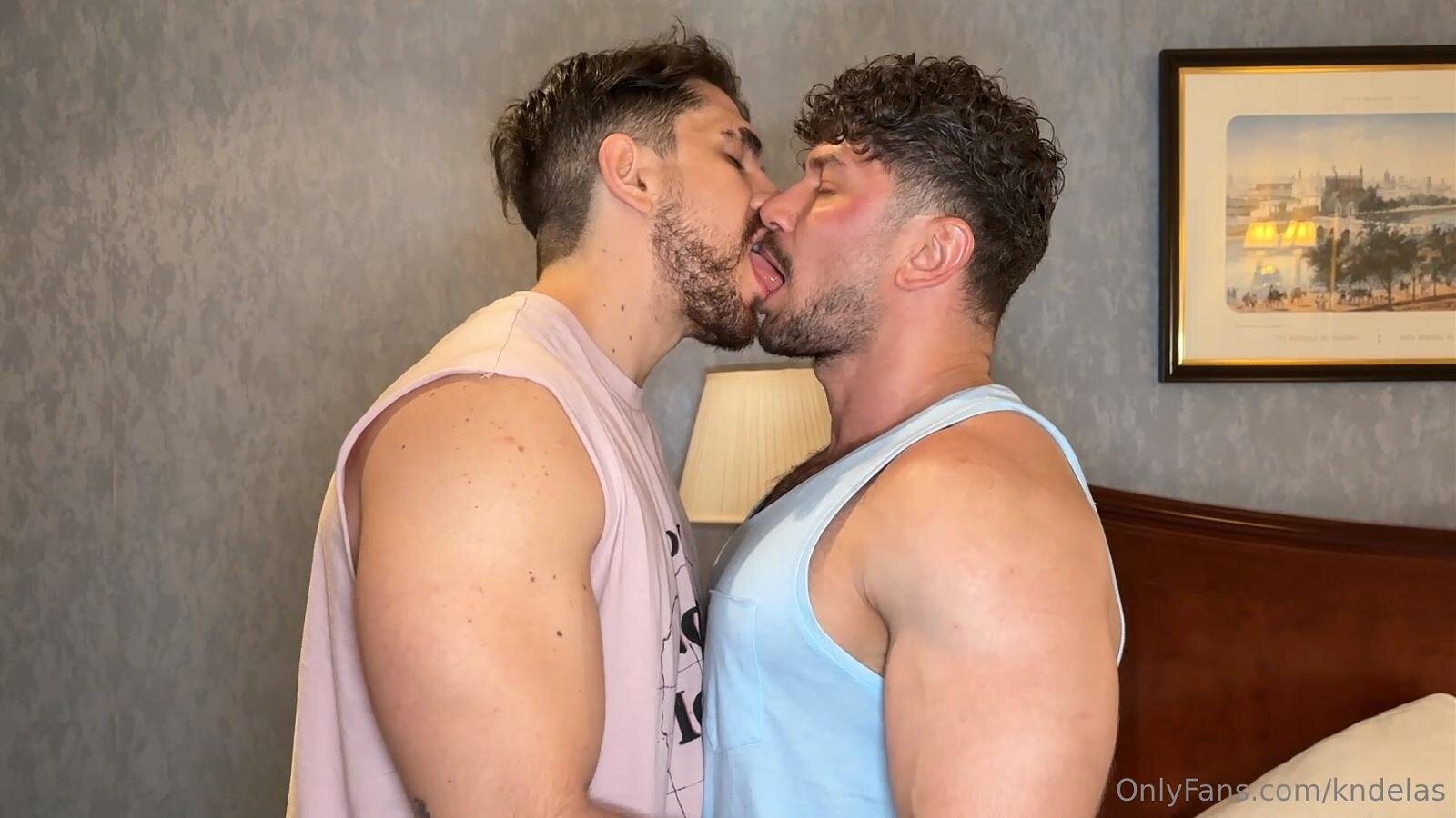 Dato Foland fucks Hugs Kndelas