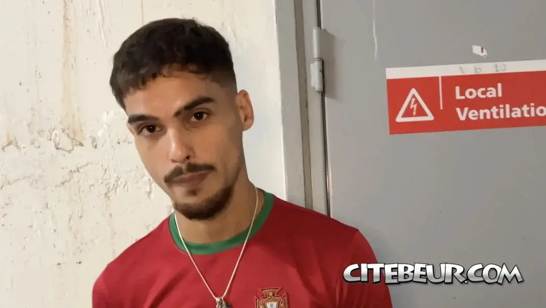 Yos Is Back 9 Inch Arab Thug Stroking His Big Cock Like a King 1