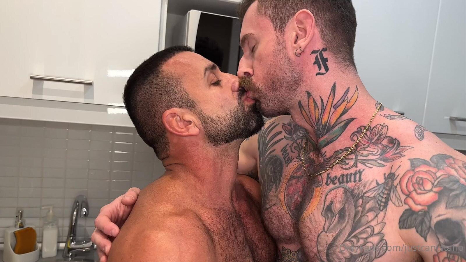 Troy Daniels fode o daddy Giuspel